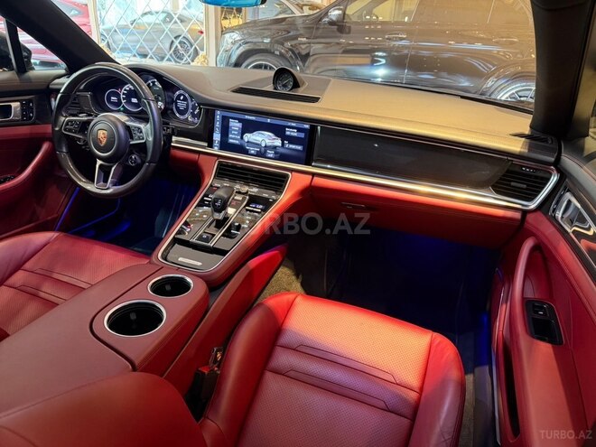 Porsche Panamera 4 E-Hybrid-11