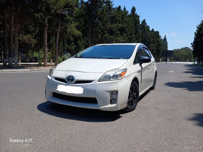 Toyota Prius-1