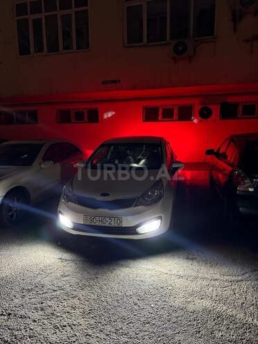 Kia Rio-10