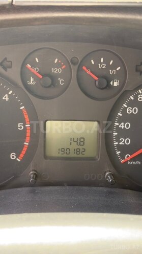 Ford Transit-9