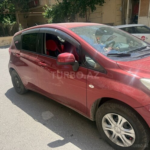 Nissan Note-7