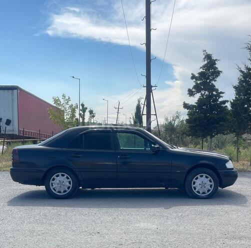 Mercedes C 200-4