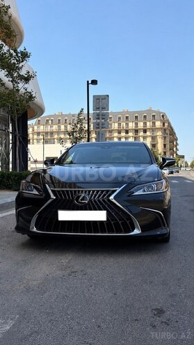 Lexus ES 300h-1