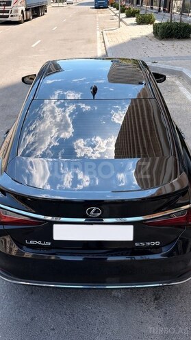 Lexus ES 300h-7