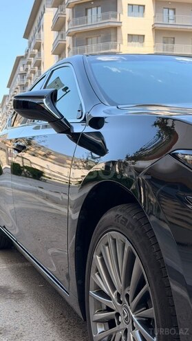 Lexus ES 300h-13