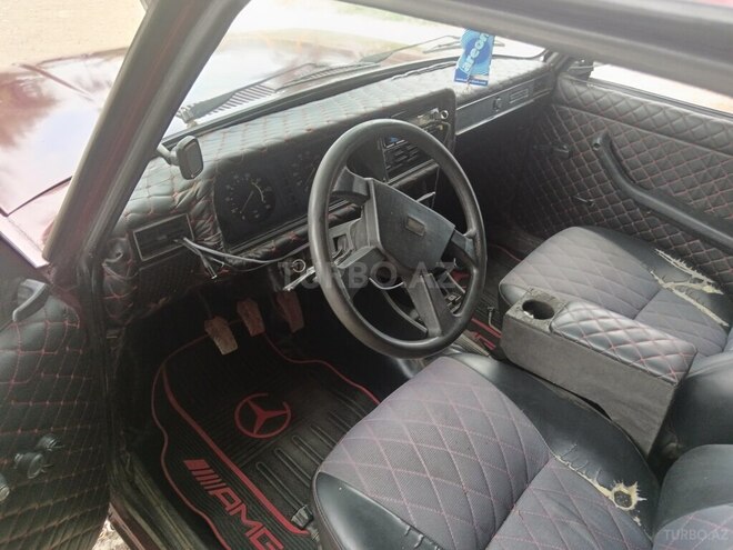 LADA (VAZ) 2107-4