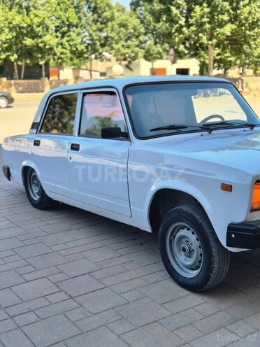 LADA (VAZ) 2107-2