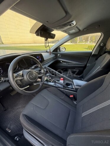 Hyundai Elantra-7