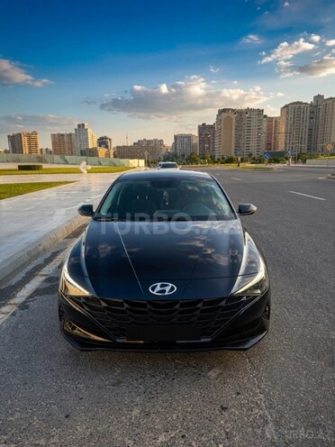 Hyundai Elantra-1
