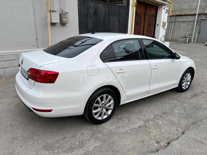 Volkswagen Jetta-14