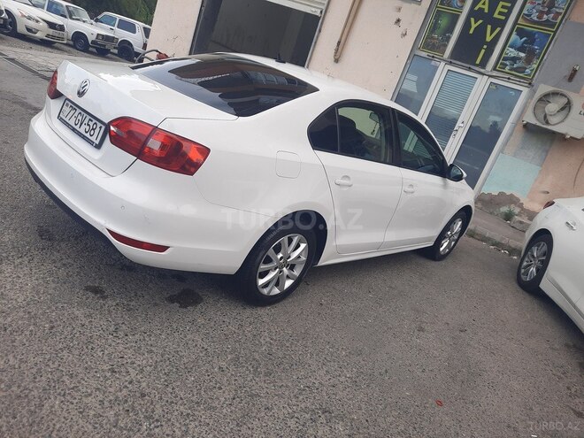 Volkswagen Jetta-19