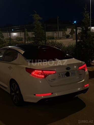 Kia Optima-11
