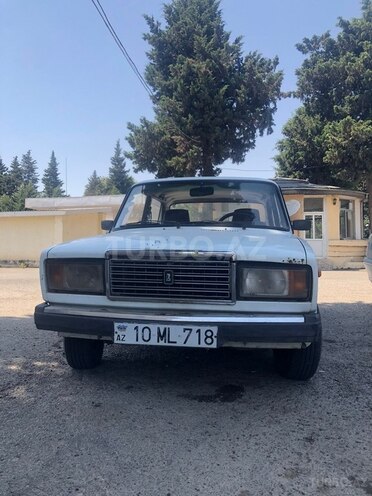 LADA (VAZ) 2107-1