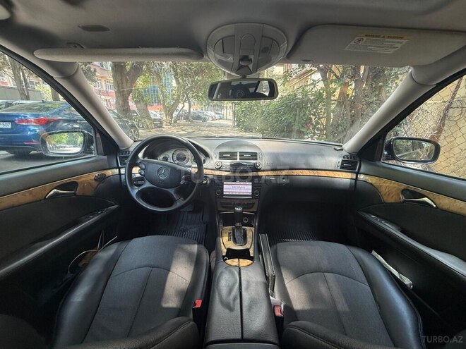 Mercedes E 280-7