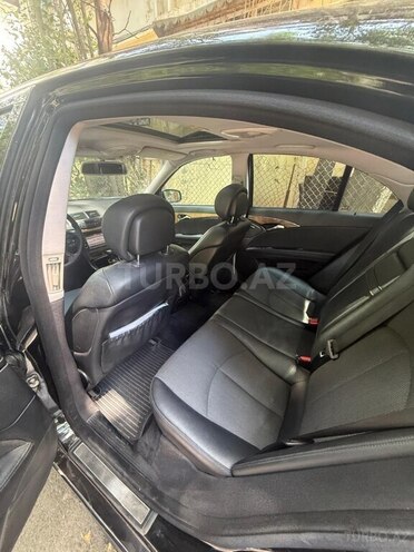 Mercedes E 280-8