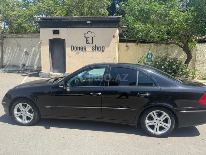 Mercedes E 280-4