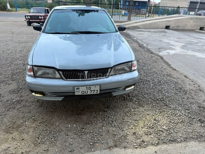 Nissan Sunny-1