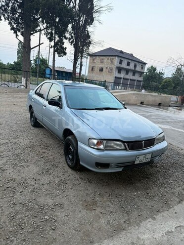 Nissan Sunny-2
