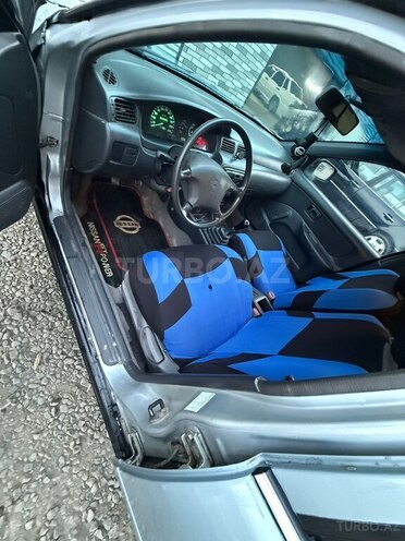 Nissan Sunny-7