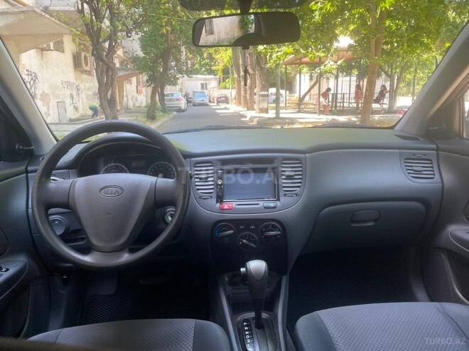 Kia Rio-8