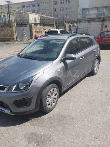 Kia Rio X-Line-3