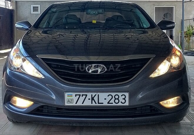 Hyundai Sonata-1