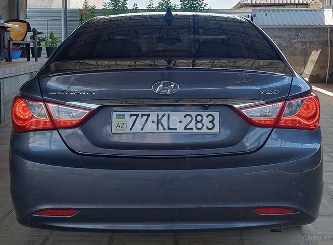 Hyundai Sonata-2