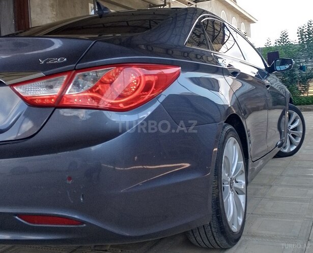 Hyundai Sonata-5
