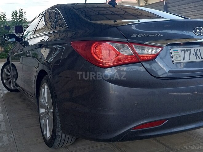 Hyundai Sonata-6