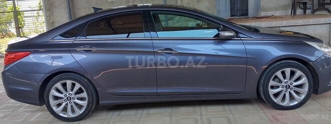 Hyundai Sonata-9