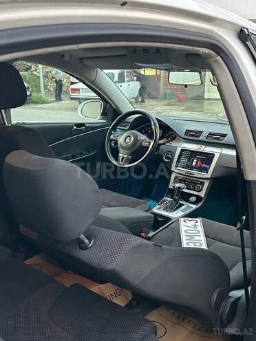 Volkswagen Passat-12
