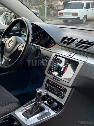 Volkswagen Passat-14