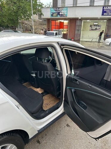 Volkswagen Passat-17