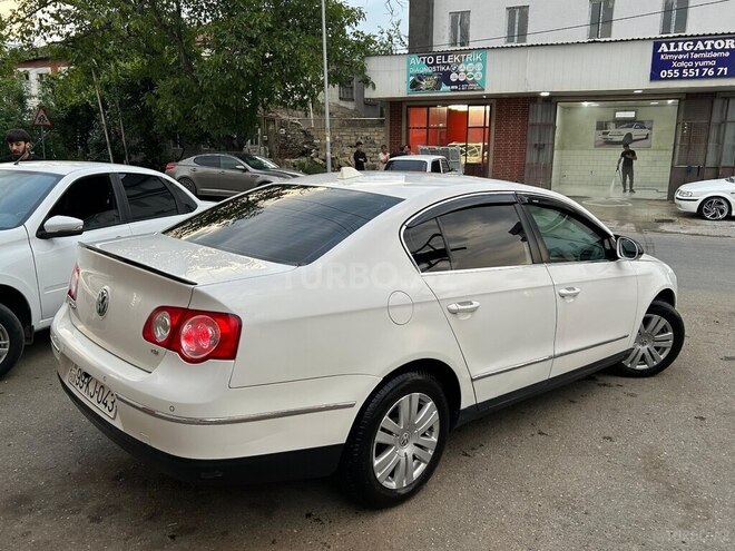 Volkswagen Passat-8