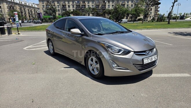 Hyundai Elantra-7