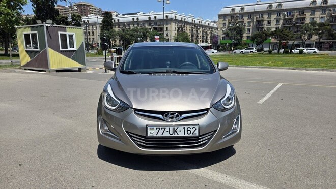 Hyundai Elantra-1
