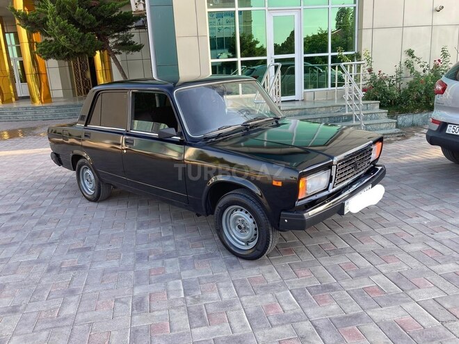LADA (VAZ) 2107-2