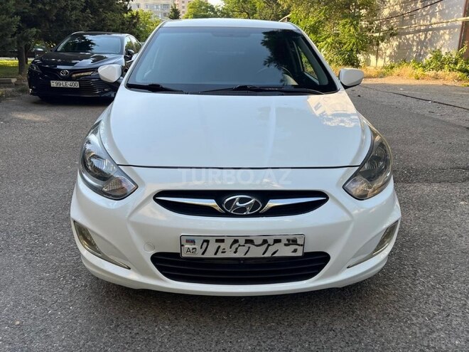 Hyundai Accent-1