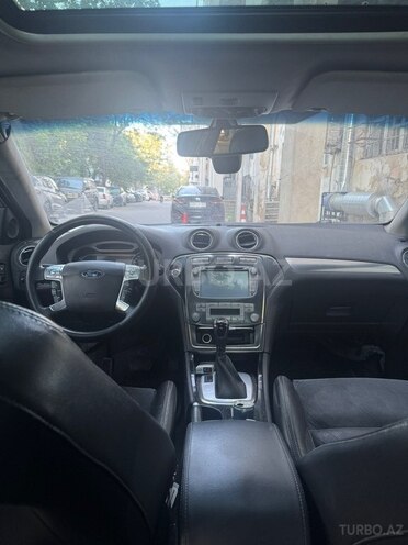 Ford Mondeo-4