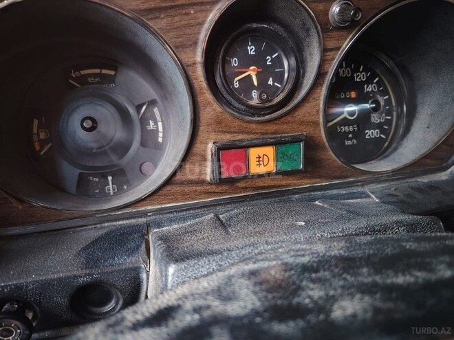 GAZ 24 "Volga"-15