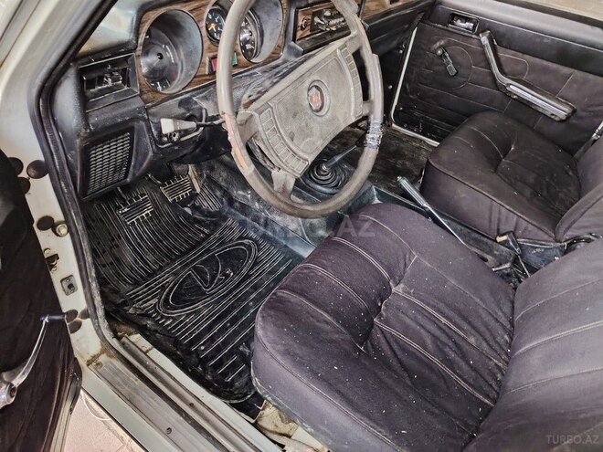 GAZ 24 "Volga"-16