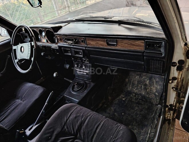 GAZ 24 "Volga"-5