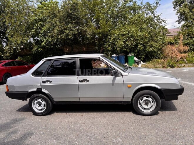 LADA (VAZ) 21099-2