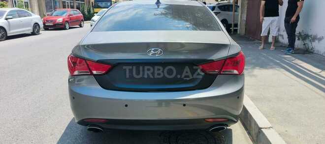 Hyundai Sonata-8