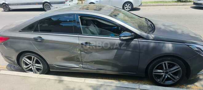 Hyundai Sonata-5