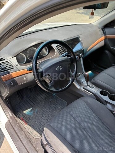 Hyundai Sonata-5