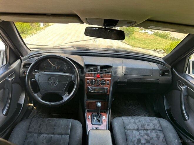 Mercedes C 200-10