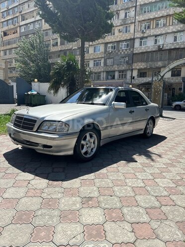 Mercedes C 200-3
