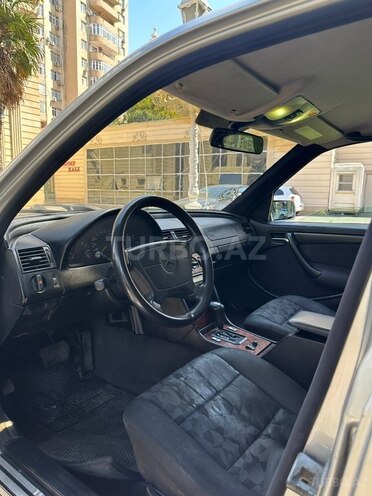 Mercedes C 200-11
