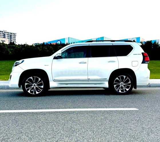 Toyota Land Cruiser Prado-3